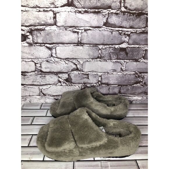 UGG Other - Ugg Olive Green Fluff That Slip On Plush Wool Slippers Men’s Sz 9M US/42 1124111